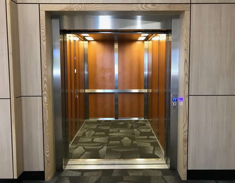 Commercial Lifts